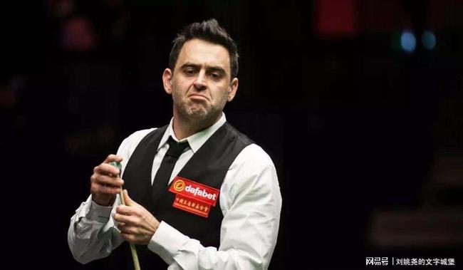 正在紧张地 正在紧张地